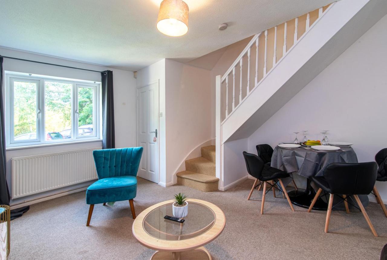 Derby - Willson Avenue Pet Friendly 2 Bedroom Apartment With Parking Esterno foto